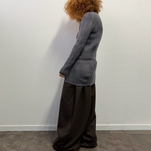 Load image into Gallery viewer, Prada maglione grigio anni ’90.

