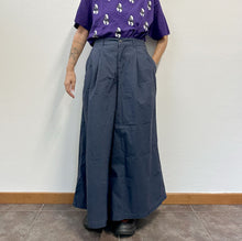 Load image into Gallery viewer, Gonna a pantaloni Made in Japan acquistata a Tokyo
