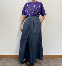 Load image into Gallery viewer, Gonna a pantaloni Made in Japan acquistata a Tokyo
