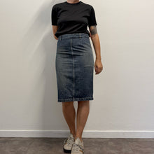 Load image into Gallery viewer, Gucci by Tom Ford – Gonna in Denim Y2K

