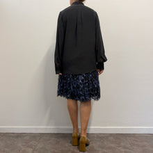 Load image into Gallery viewer, Camicia Valentino in seta lavata nera
