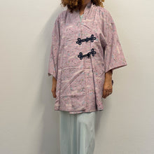 Load image into Gallery viewer, Haori giapponese vintage in seta jacquard lilla con alamari
