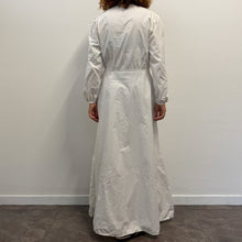 Load image into Gallery viewer, Abito / Camicia da notte sartoriale vintage – Fine anni ’60
