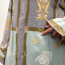 Load image into Gallery viewer, Camicia made England in seta 90s
