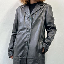 Load image into Gallery viewer, Trench in pelle nera 90s
