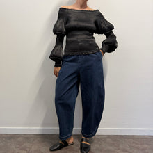 Load image into Gallery viewer, Top Nero Avant Garde Scultoreo Elasticizzato &amp; Plissettato
