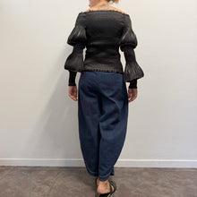 Load image into Gallery viewer, Top Nero Avant Garde Scultoreo Elasticizzato &amp; Plissettato

