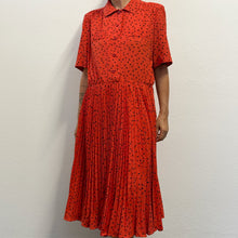 Load image into Gallery viewer, Abiti Vintage Sartoriale Anni '80 Rosso con Pattern Foglie
