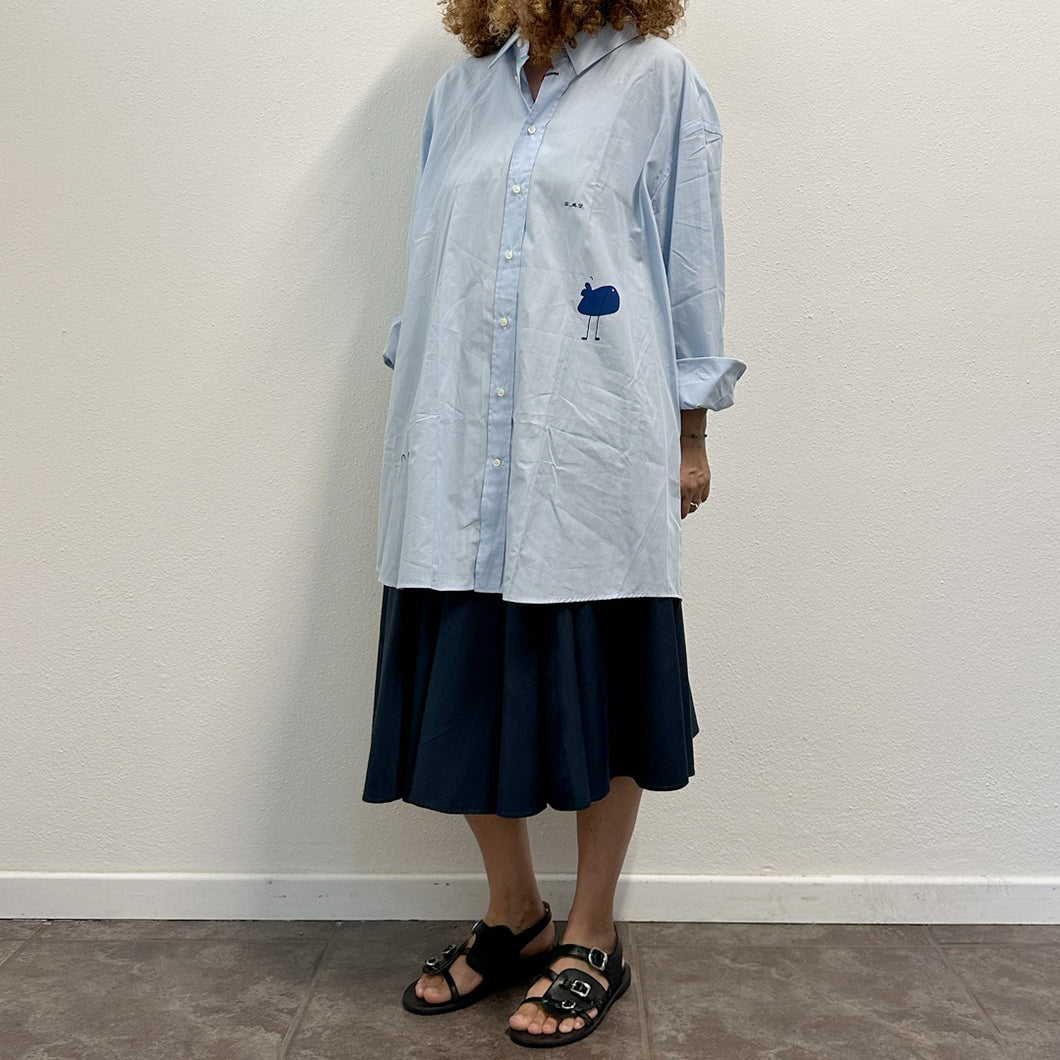 Camicia celeste MAKICHA Serigrafia a mano di Gigi Tarantola