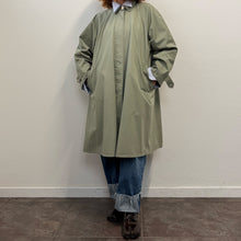 Load image into Gallery viewer, Trench Marella Vintage Anni ’80 – Verde Salvia

