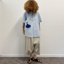Load image into Gallery viewer, Camicia  Righe  MAKICHA Serigrafia a mano di Gigi Tarantola
