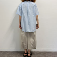 Load image into Gallery viewer, Camicia  Righe  MAKICHA Serigrafia a mano di Gigi Tarantola
