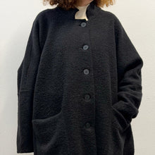 Load image into Gallery viewer, Cappotto leggero nero anni ’90
