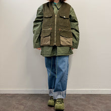 Load image into Gallery viewer, Hunter Corduroy Utility Vest – 6 Pocket Deadstock
