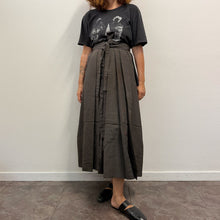 Load image into Gallery viewer, Hakama Antica  Tradizionale Giapponese Sendai-hira – Seta Ki-tsumugi
