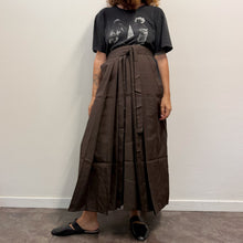 Load image into Gallery viewer, Hakama Vintage Tradizionale Giapponese Sendai-hira – Seta Ki-tsumugi
