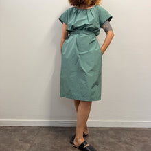 Load image into Gallery viewer, Abito MIDI Weekend Max Mara in Misto Cotone Verde Salvia
