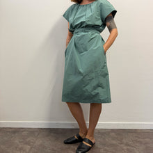 Load image into Gallery viewer, Abito MIDI Weekend Max Mara in Misto Cotone Verde Salvia
