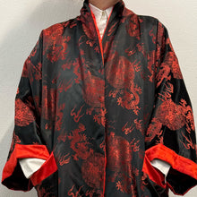 Load image into Gallery viewer, Vestaglia Reversibile Vintage Stile Cinese con Motivo Drago
