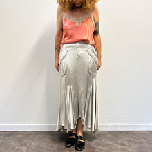 Load image into Gallery viewer, Gonna Atsuro Tayama – Y2K – satin argento Made in Japan
