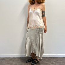 Load image into Gallery viewer, Top sottoveste Vivis – anni ’90 – rosa tea in pura seta
