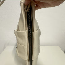 Load image into Gallery viewer, Borsa clutch Costume National – Y2K
