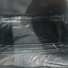 Load image into Gallery viewer, Borsa anni ’70 in nappa nera – vintage
