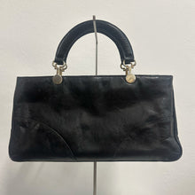 Load image into Gallery viewer, Borsa anni ’70 in pelle nera – vintage
