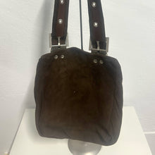 Load image into Gallery viewer, Borsa a Spalla in Camoscio Marrone Anni ’70 – Pelletteria Parigina

