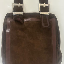 Load image into Gallery viewer, Borsa a Spalla in Camoscio Marrone Anni ’70 – Pelletteria Parigina
