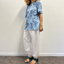 Load image into Gallery viewer, T-shirt m Armani Jeans fine ’80s / inizio ’90s
