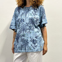 Load image into Gallery viewer, T-shirt m Armani Jeans fine ’80s / inizio ’90s
