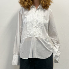 Load image into Gallery viewer, Camicia da smoking Pancaldi fine 70s
