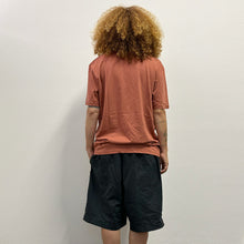 Load image into Gallery viewer, T-shirt Queen rust
