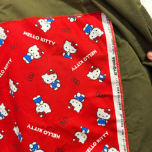 Load image into Gallery viewer, Giacca Military/Workwear Reworked – Pezzo Unico con Patch hallo kitty Giapponesi Vintage

