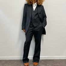 Load image into Gallery viewer, Sovereign United Arrows –suit made in Japan
