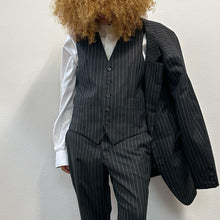 Load image into Gallery viewer, Sovereign United Arrows –suit made in Japan
