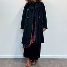 Load image into Gallery viewer, Cappotto Max Mara nero 90s
