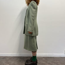 Load image into Gallery viewer, Tailleur Ealter Duchino salvia chiaro – Anni ’90 – Deadstock
