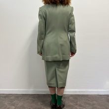 Load image into Gallery viewer, Tailleur Ealter Duchino salvia chiaro – Anni ’90 – Deadstock
