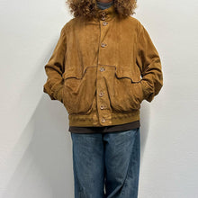 Load image into Gallery viewer, Bomber scamosciato Mabrun anni ’90 – Marrone medio chiaro – Over Tg 52
