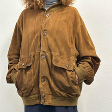 Load image into Gallery viewer, Bomber scamosciato marrone cioccolato – Anni ’80 – Over

