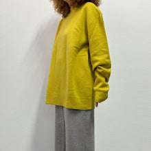 Load image into Gallery viewer, Maglione lana follata coro senape
