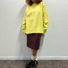 Load image into Gallery viewer, Maglione lana follata color giallo limone
