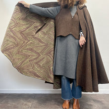 Load image into Gallery viewer, Cappa sartoriale color cioccolato fine 70s
