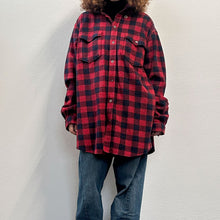 Load image into Gallery viewer, Camicia THE LOCAL FIRM check rosso e nera oversize
