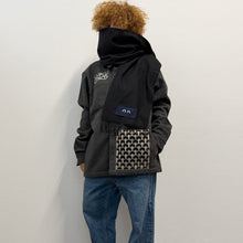 Load image into Gallery viewer, Sciarpa Ghibli Nera
