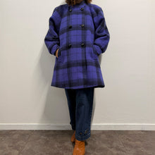 Load image into Gallery viewer, Cappotto check viola
