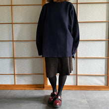 Load image into Gallery viewer, Maglione lana follata color navy
