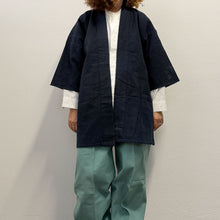 Load image into Gallery viewer, Haori vintage tinto con tintura indaco scuro
